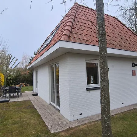 & Dunes With Private Garden And Parking By Noordwijkmeer Holiday home Noordwijk